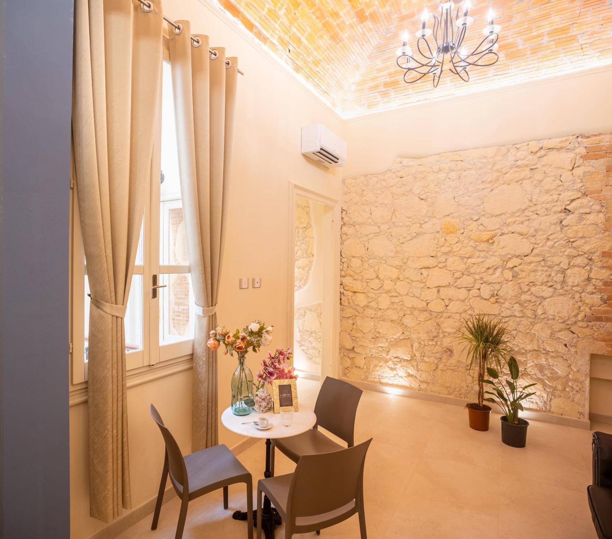 Magnini Rooms Cagliari Ngoại thất bức ảnh